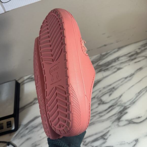 Crocs Cozzzy Sandals Womens 8 Pink Fuzzy Slip On Slides Shoes Slippers Sherpa - Picture 8 of 10